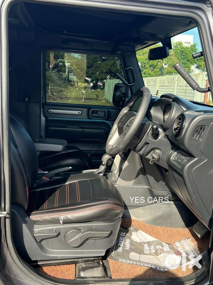 Mahindra Thar Lx Convertible Top Diesel Mt 4wd, 2023, Diesel