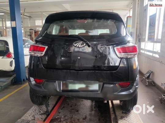 Mahindra Kuv 100 Mahindra-kuv-100-g80-k8, 2016, Petrol