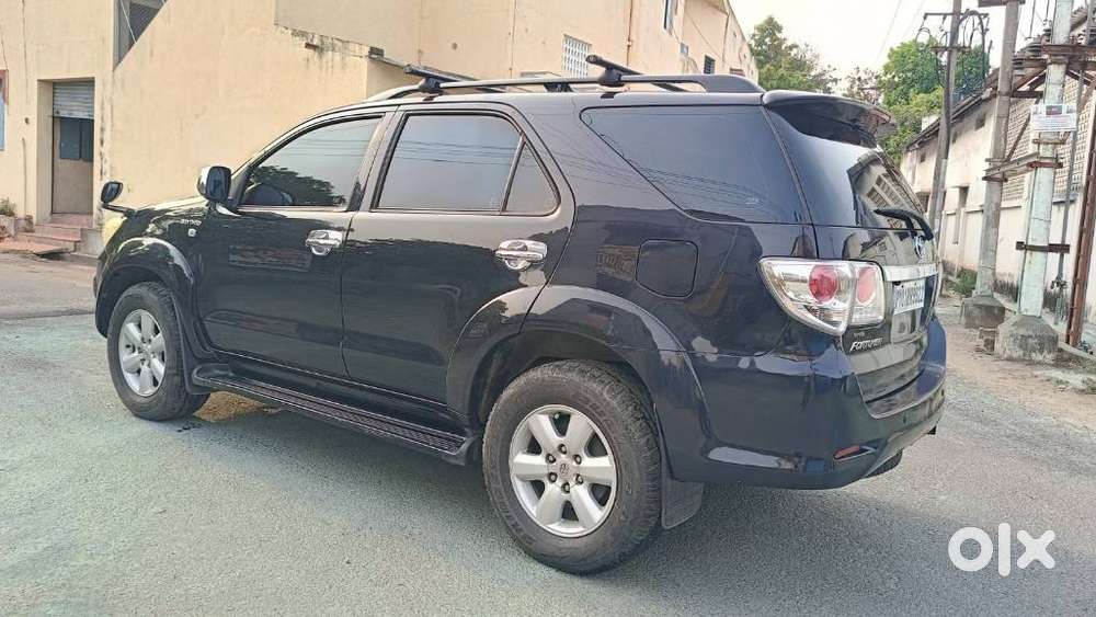 Toyota Fortuner 3.0 4x4 Manual, 2011, Diesel