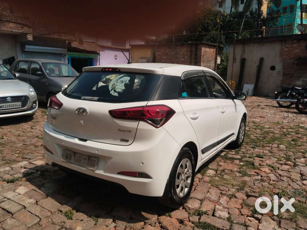 Hyundai I20 Sportz 1.2 Bs-iv, 2015, Petrol