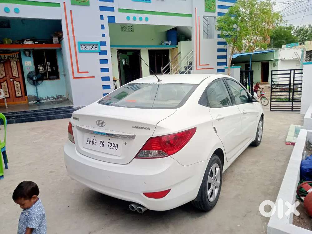 Hyundai Verna 2011 Petrol Well Maintained