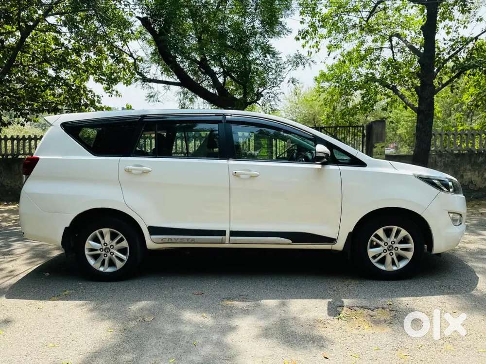 Toyota Innova Crysta 2018 Petrol 105000 Km Driven