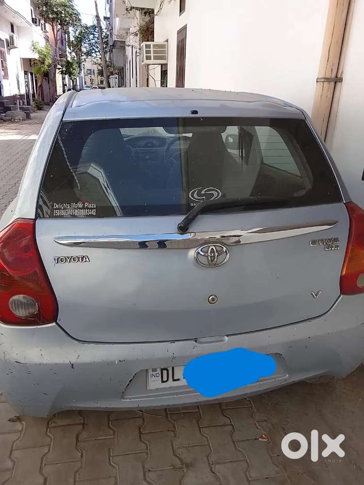 Toyota Etios Liva 2011 Petrol 165000 Km Driven