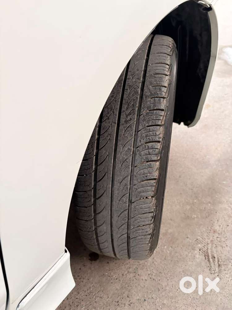Dl Toyota Etios 2012 Petrol