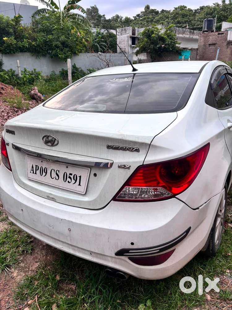 Hyundai Fluidic Verna 2013