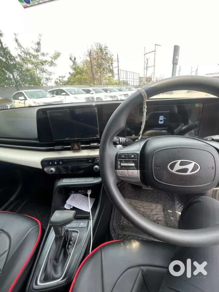 Hyundai Verna 1.5 Sx (o) Vtvt Ivt, 2025, Petrol