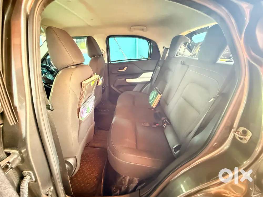 Tata Punch Creative Flagship Dual Tone Amt (automatic)