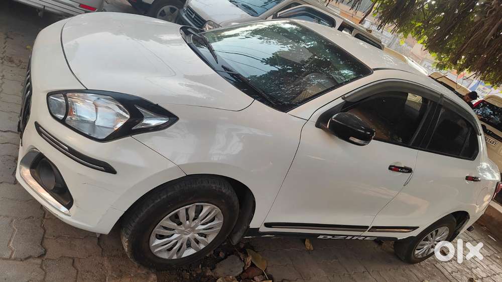 Maruti Suzuki Dzire 1.2 Vxi, 2023, Petrol