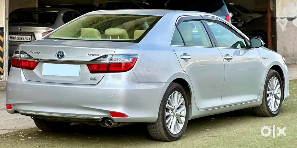 Toyota Camry 2016 Petrol Well Maintained