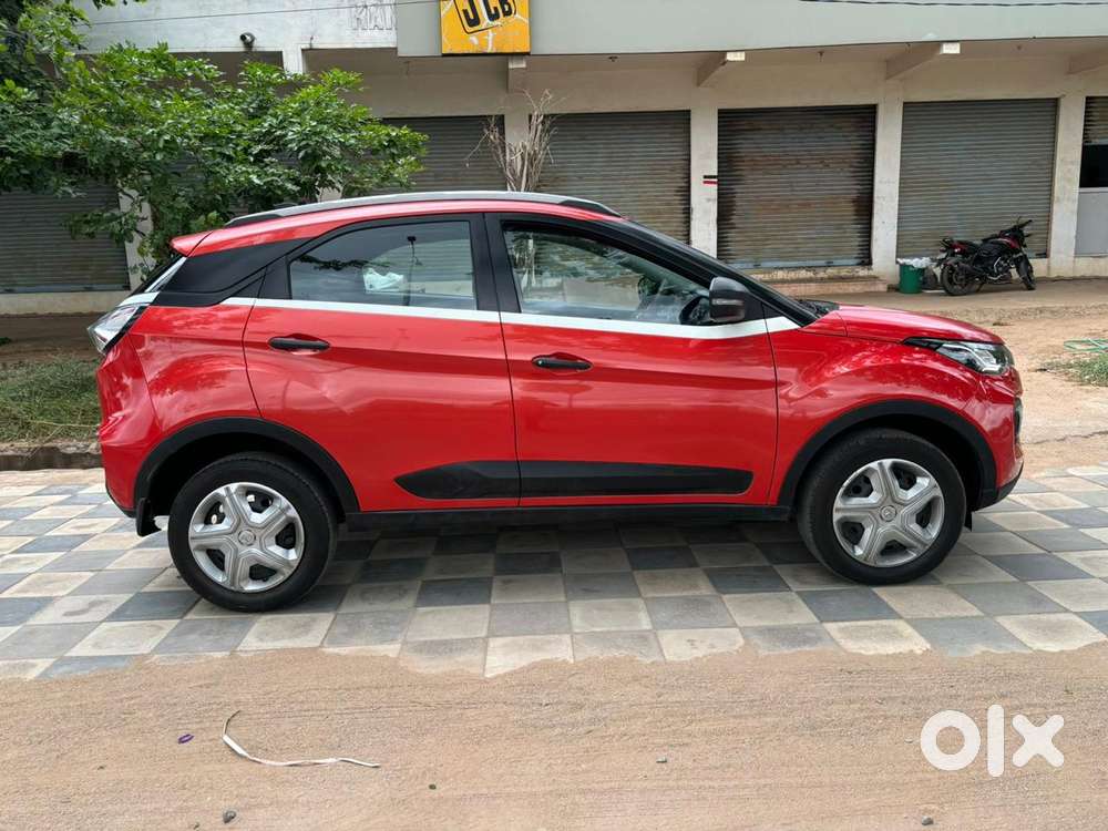 Tata Nexon 1.5 Revotorq Xma Plus (s) Amt, 2022, Diesel