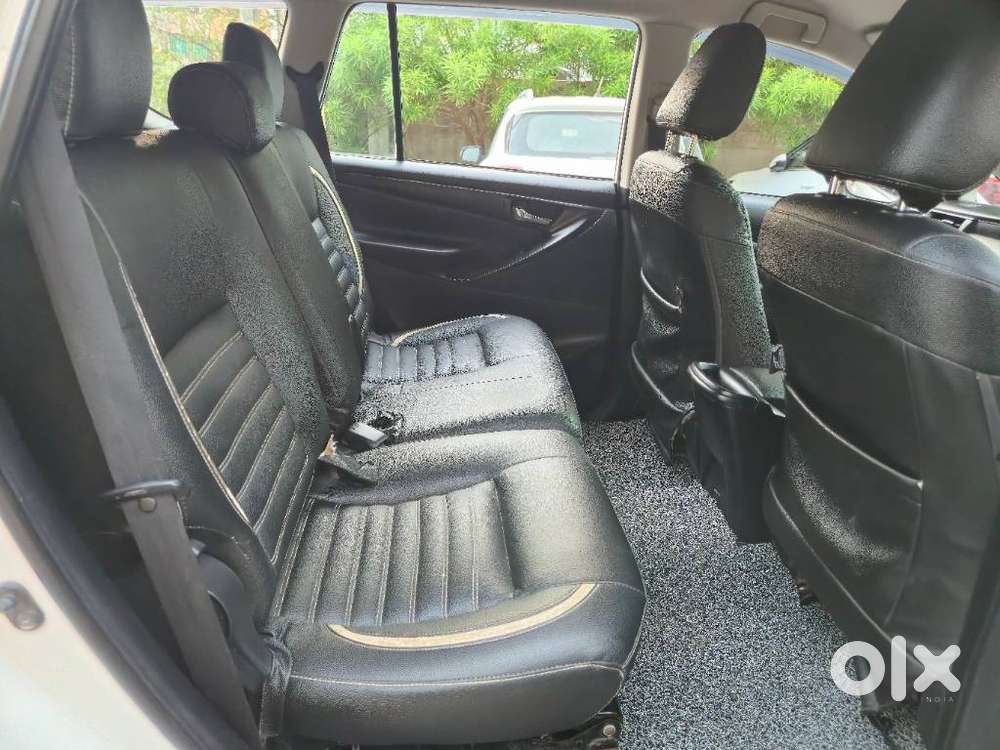 Toyota Innova Crysta 2.4 G Mt 8s, 2016, Diesel