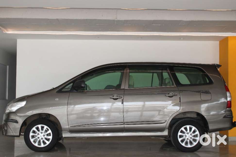 Toyota Innova 2.5 G (diesel) 8 Seater, 2014, Diesel