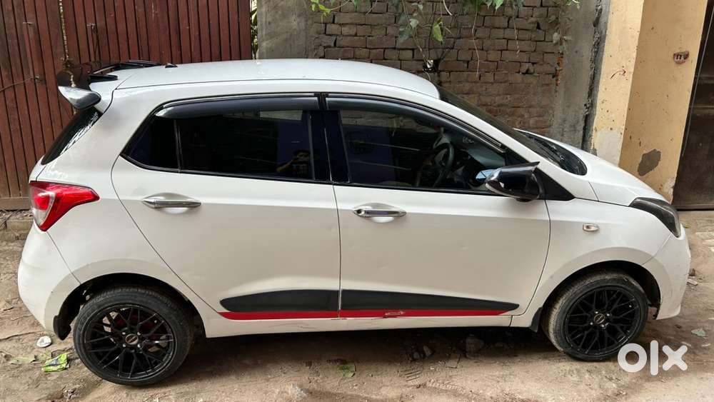 Hyundai Grand I10 2017  Well Maintained  Single Hand Use