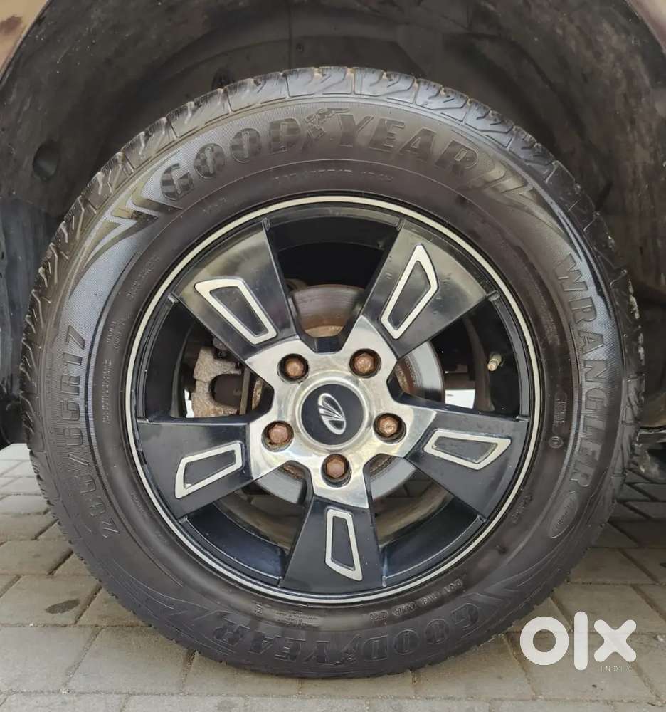 Mahindra Xuv500 2018 Diesel 62000 Km Driven