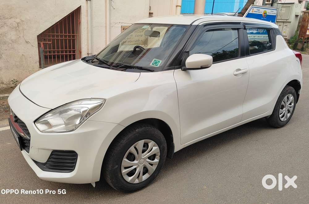 Maruti Suzuki Swift Vxi + Manual, 2022, Petrol