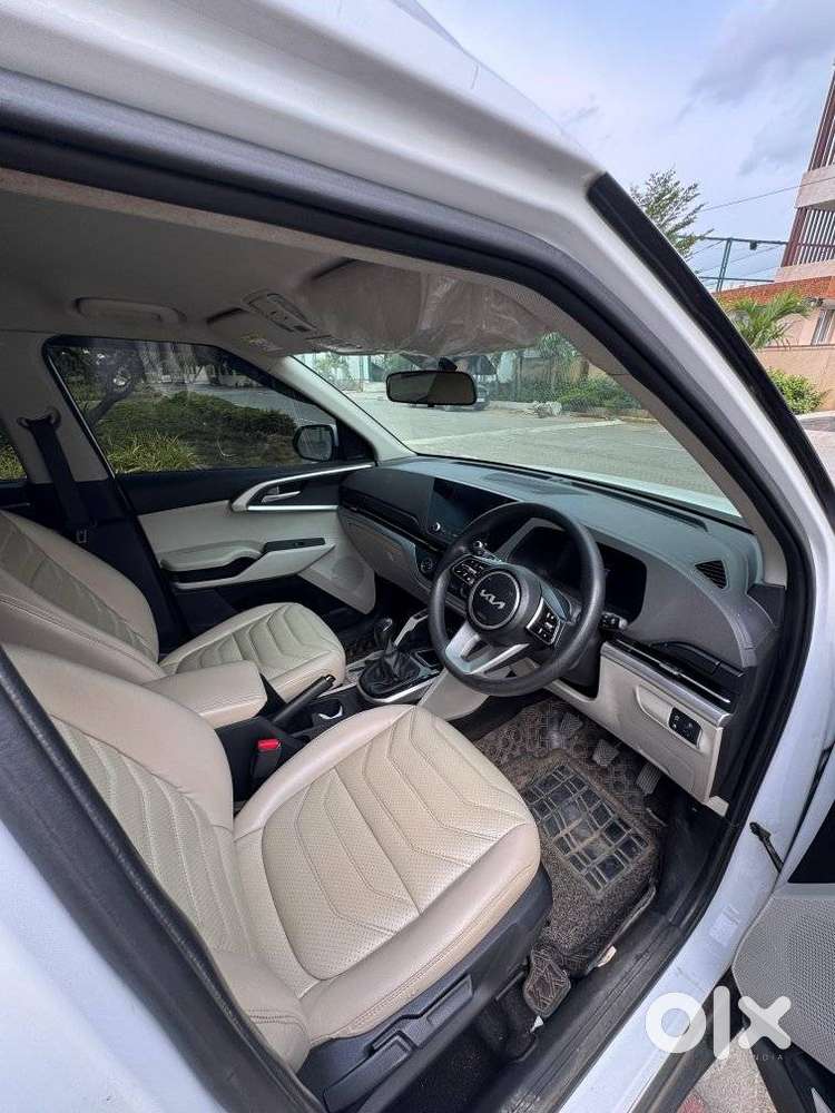 Kia Carens 1.4 Prestige 7 Str, 2024, Petrol