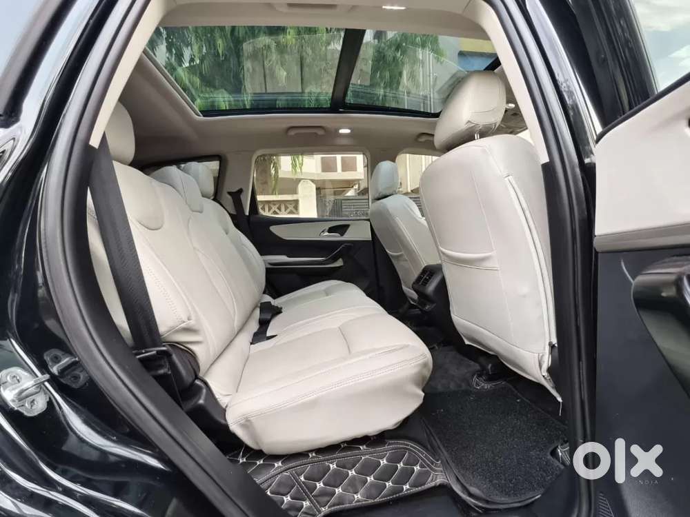 Mahindra Xuv700 2.2 Ax 5 Diesel At Str, 2024, Diesel