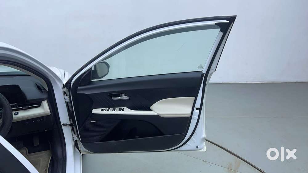Hyundai Verna 1.5 Sx (o) Vtvt Ivt, 2023, Petrol