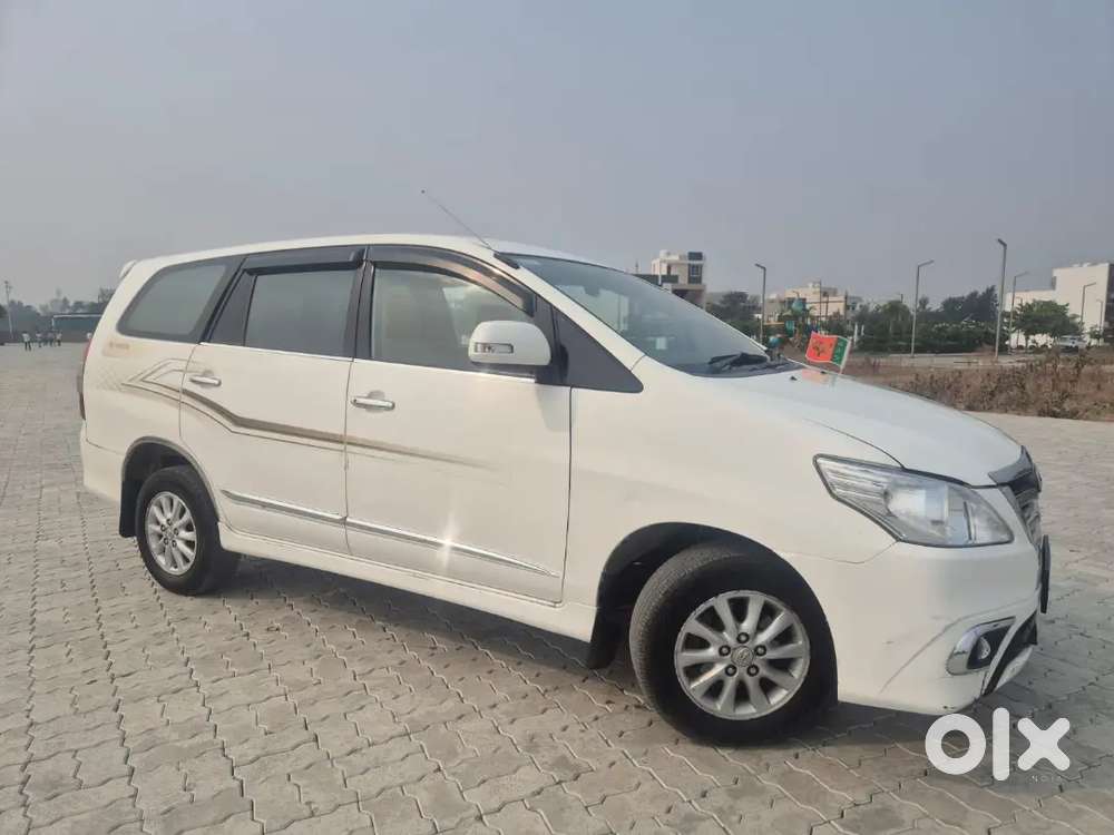 Toyota Innova 2014 Diesel Well Maintained