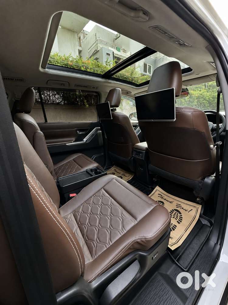 Toyota Innova Hycross 2.0 Zx Hybrid 7 Str, 2024, Petrol