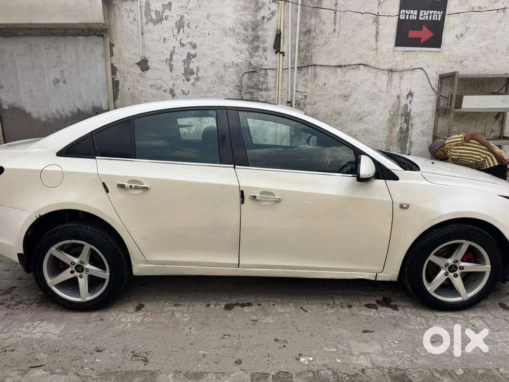 Chevrolet Cruze 2011 Diesel Good Condition