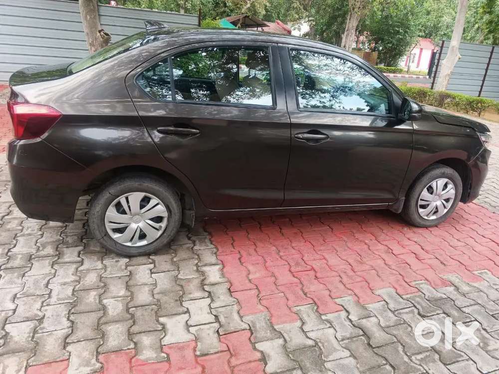 Honda Amaze 2023 Petrol Well Maintained