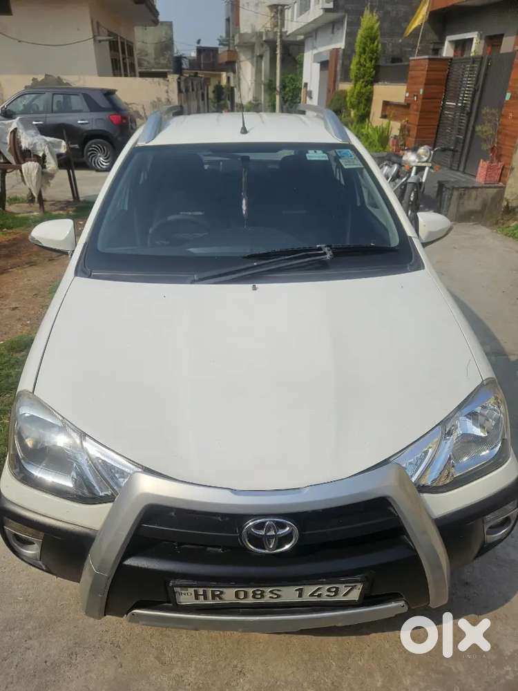 Toyota Etios Cross 2014 Diesel 135000 Km Driven