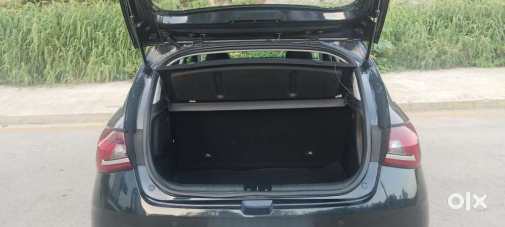 Hyundai I20 Asta (o) 1.2 Mt, 2023, Petrol