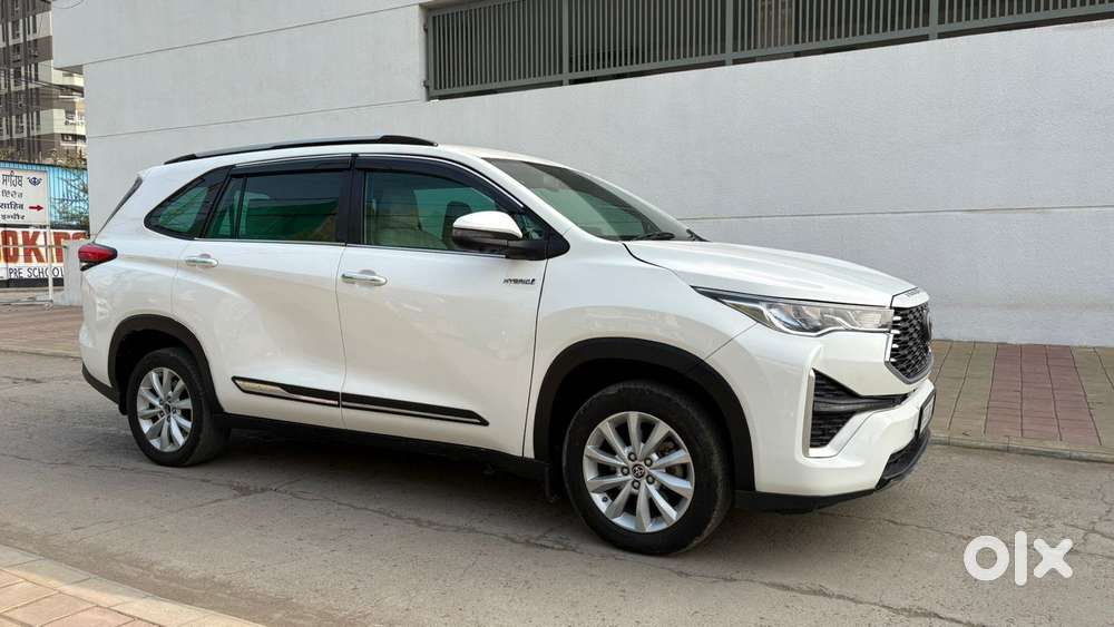 Toyota Innova Hycross 2.0 Vx Hybrid 8 Str, 2023, Petrol