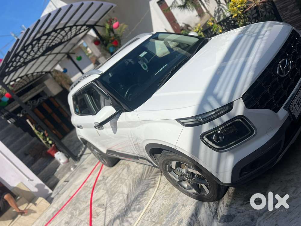 Hyundai Venue Diesel Well Maintained