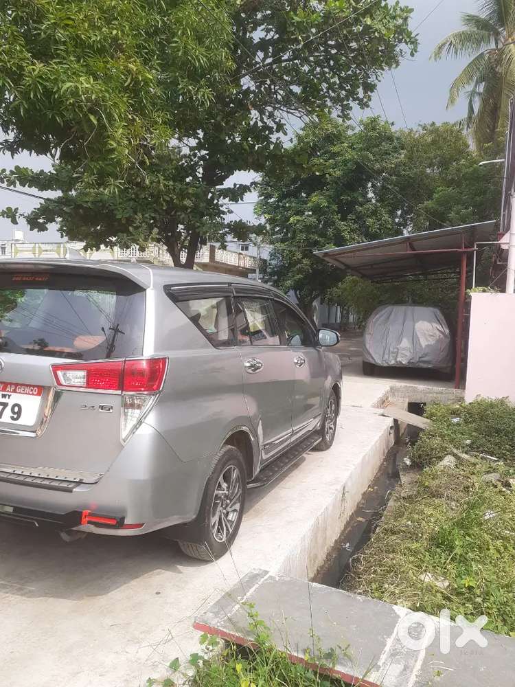 Toyota Innova Crysta 2022