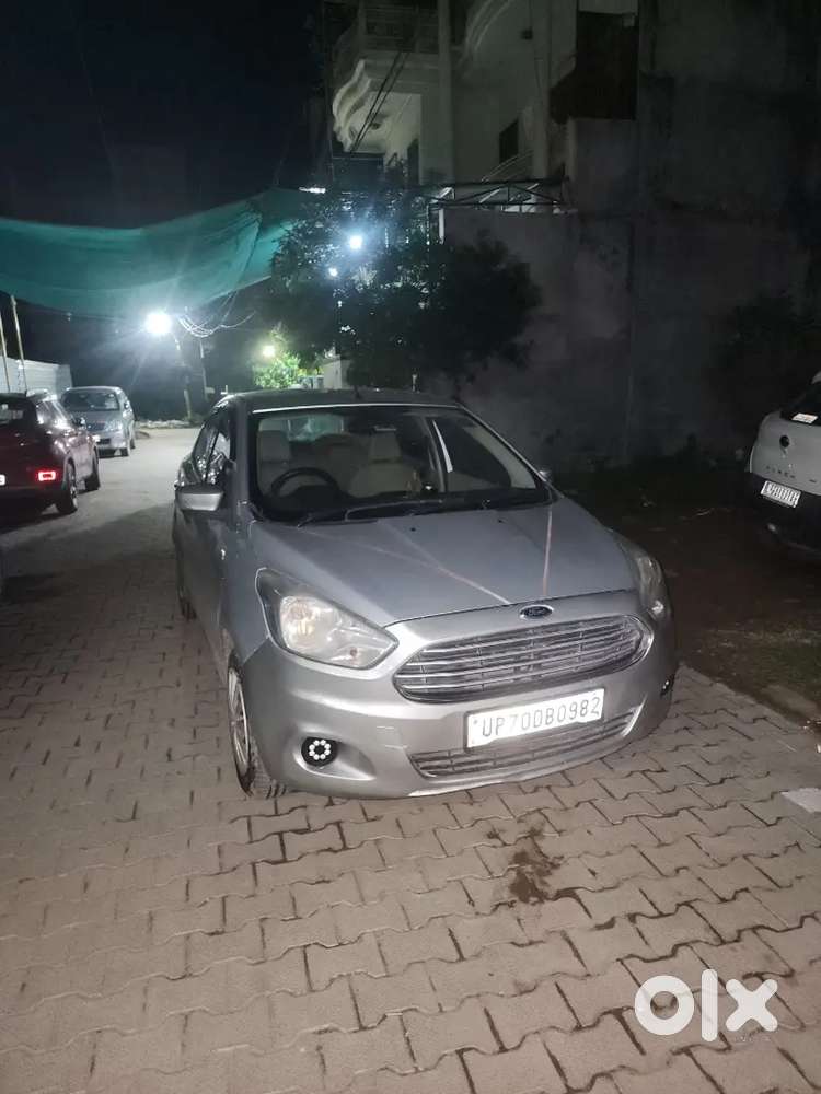 Ford Aspire Titanium Blu 2015