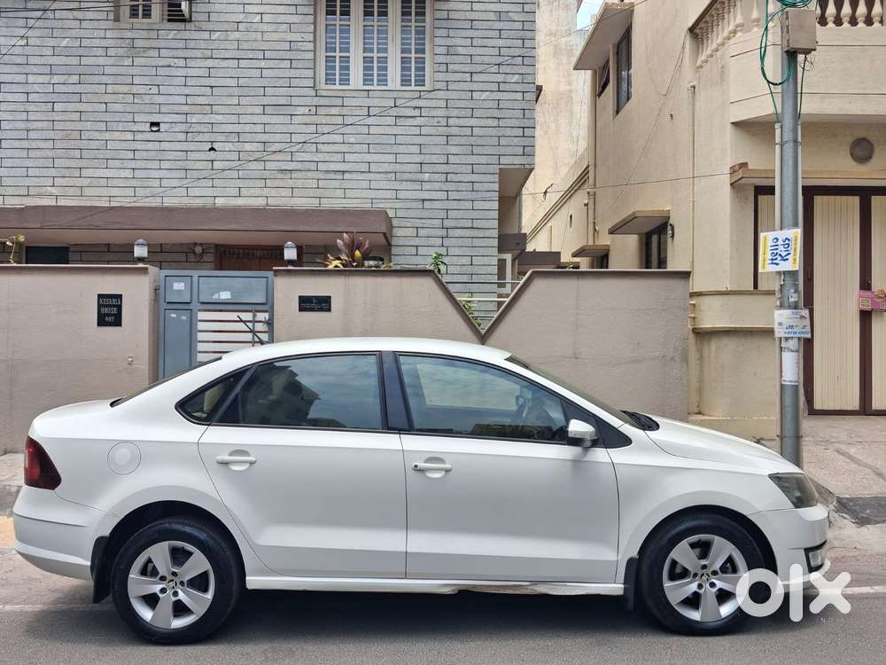 Skoda Rapid 1.6 Ambition Plus Tdi At, 2018, Electric