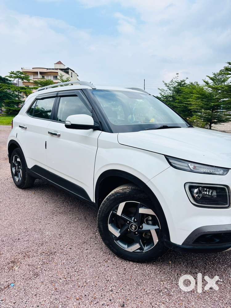 Hyundai Venue 2019 Petrol Well Maintained
