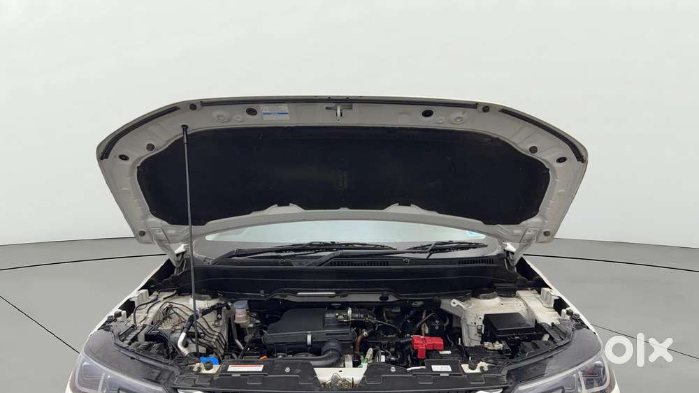 Maruti Suzuki Brezza 1.5 Zxi At Smart Hybrid, 2023, Petrol