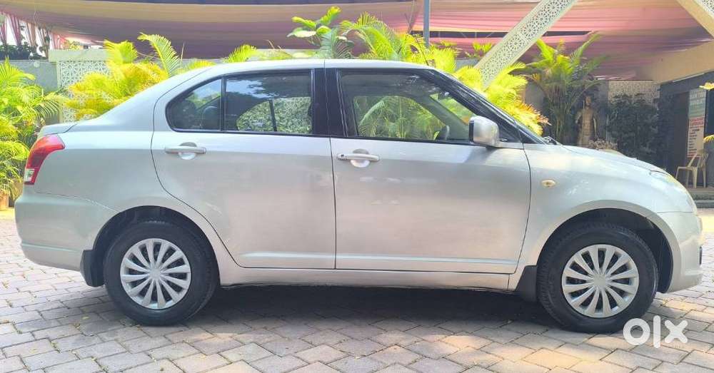 Maruti Suzuki Swift Dzire 1.2 Vxi Bsiv, 2011, Petrol