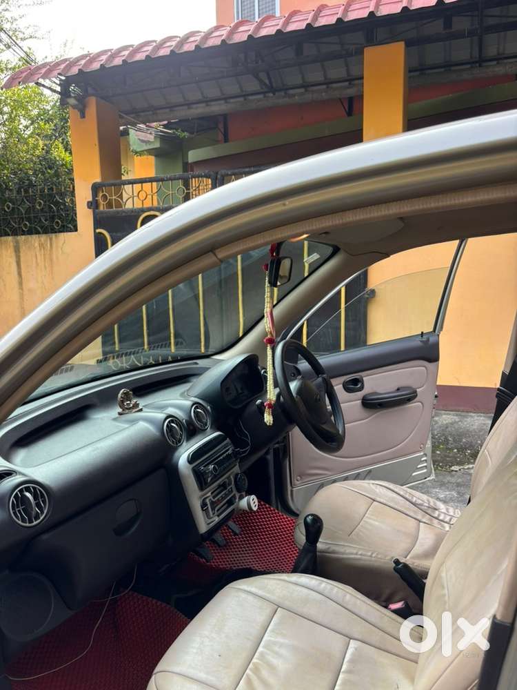Hyundai Santro Xing With 23kmpl Mileage