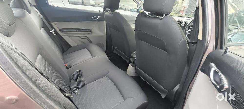 Tata Tiago 1.2 Revotron Xz (o), 2016, Petrol