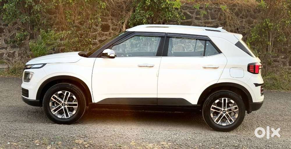 Hyundai Venue 1.0 Sx (o) Turbo Dct Dual Tone, 2023, Petrol