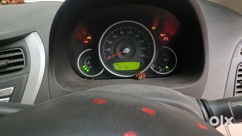 First Owner ( Personal Use ) Only 23000 Kms Driven