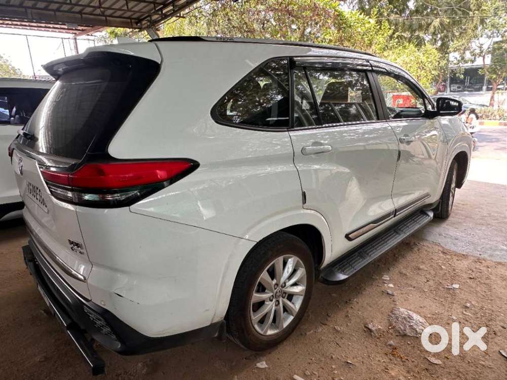 Toyota Innova Hycross 2.0 Vx Hybrid 7 Str, 2025, Petrol
