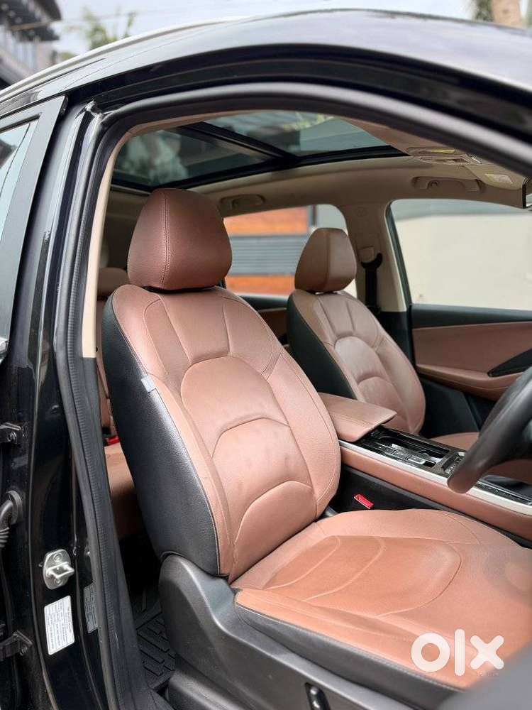 Mg Hector Plus Sharp Pro 1.5 Turbo Petrol Cvt 6 Str, 2023, Petrol