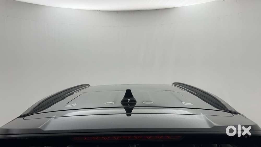Hyundai Alcazar 2.0 Signature (o) Petrol At 6 Str Dual Tone, 2021, P..