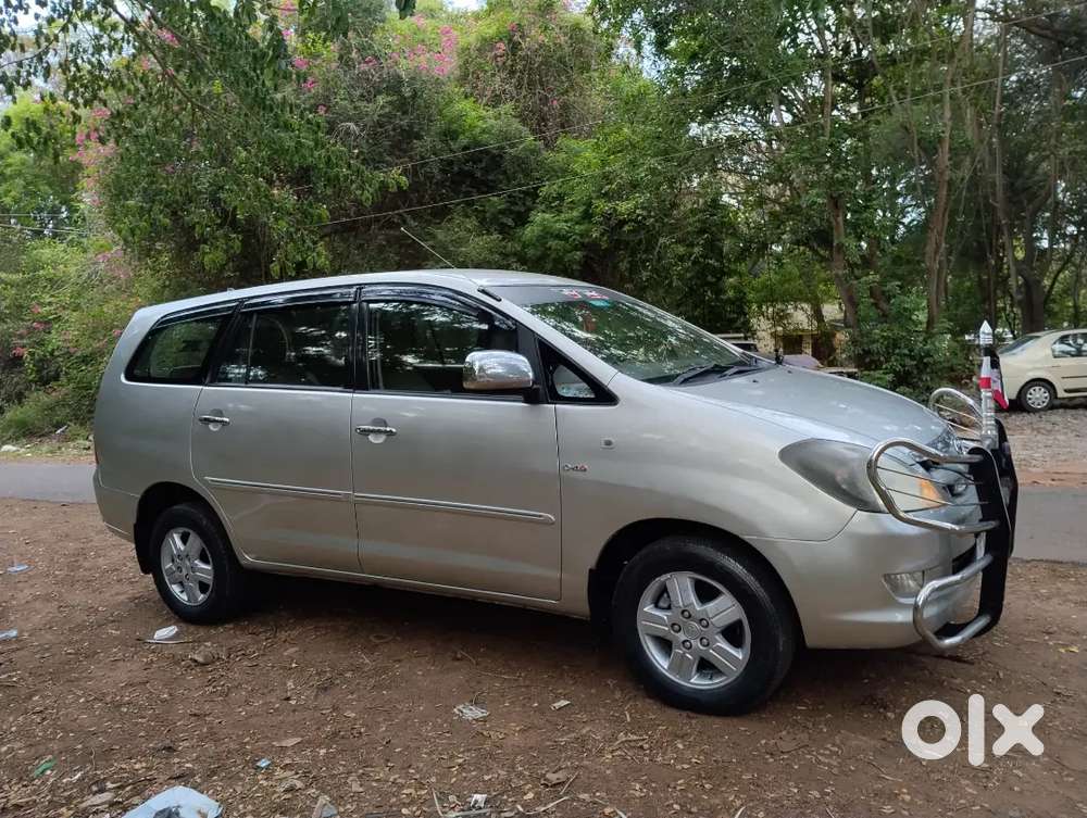 Toyota Innova 2006 Diesel 300000 Km Driven