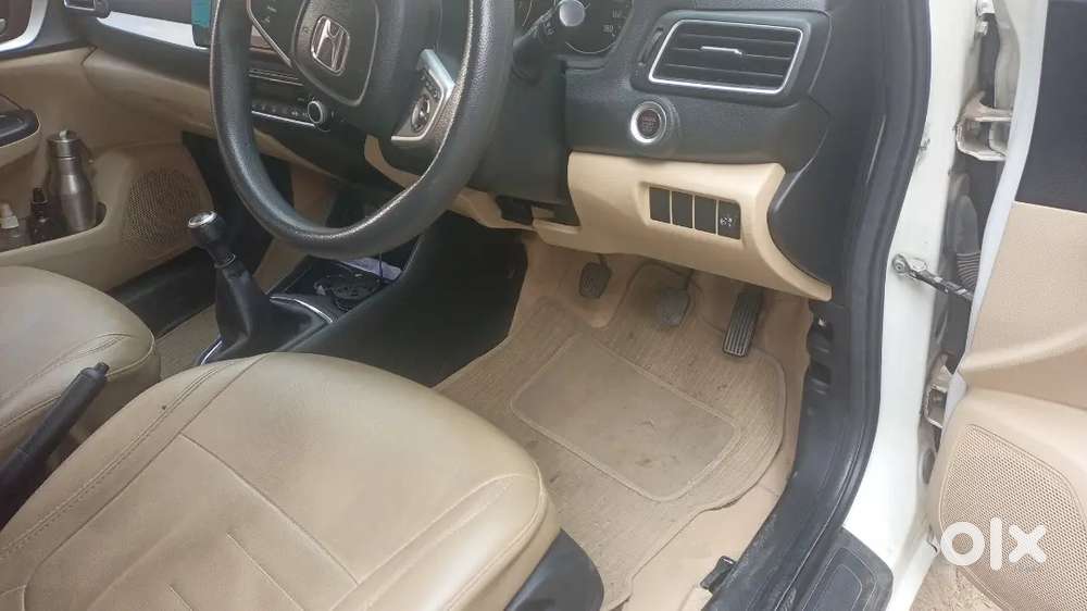 Honda Amaze 2nd Gen 2022 Petrol 24250 Km Driven