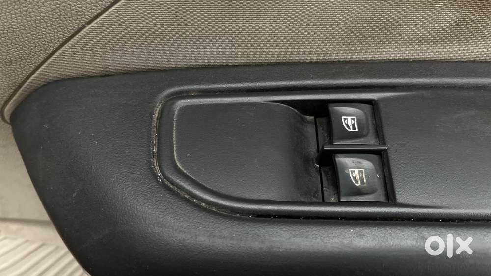 Renault Triber Rxl, 2021, Petrol