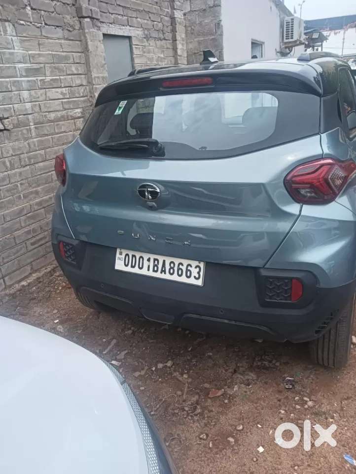 Tata Punch Creative Dual Tone Mt Sunroof, 2025, Petrol
