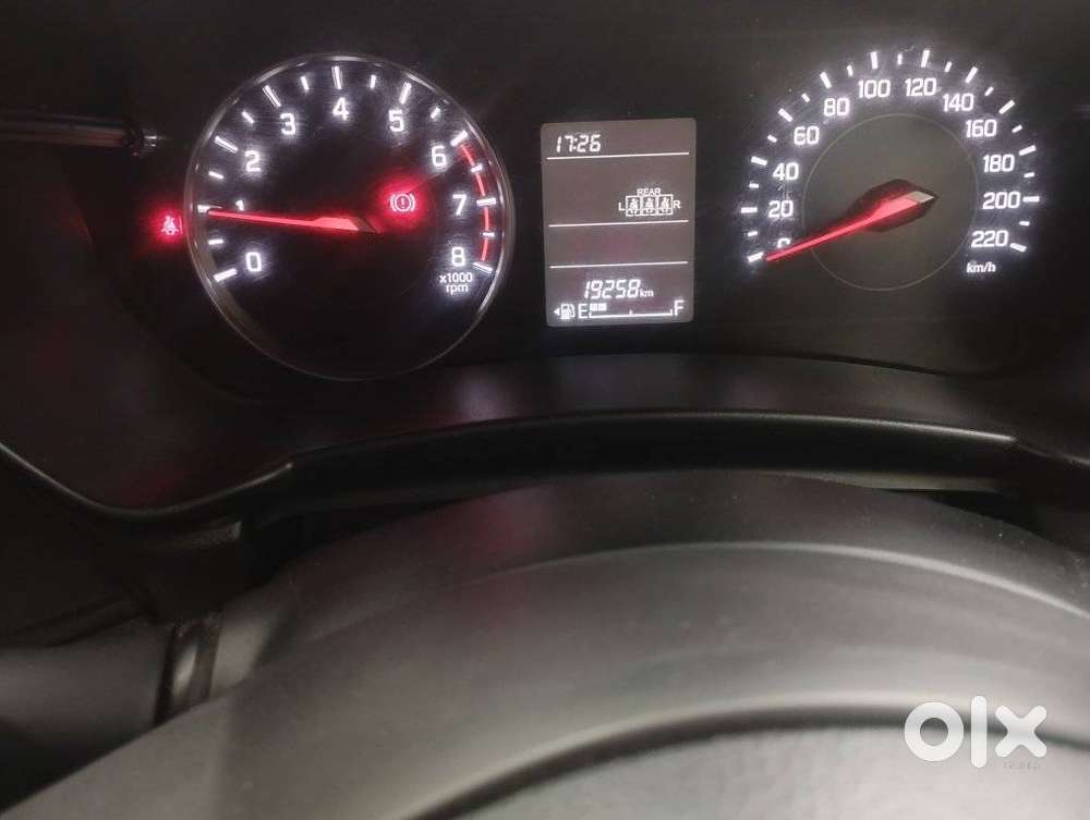 Maruti Suzuki Swift Vxi Optional, 2025, Petrol