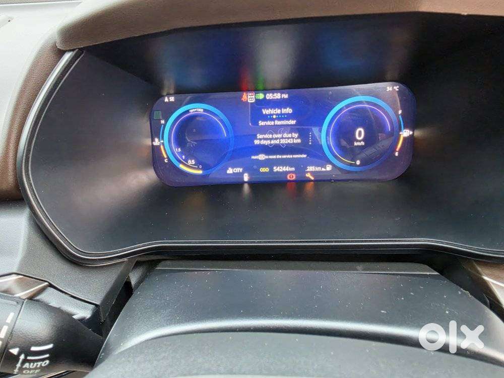 Tata Safari Accomplished Plus 6 Str Dual Tone, 2025, Diesel