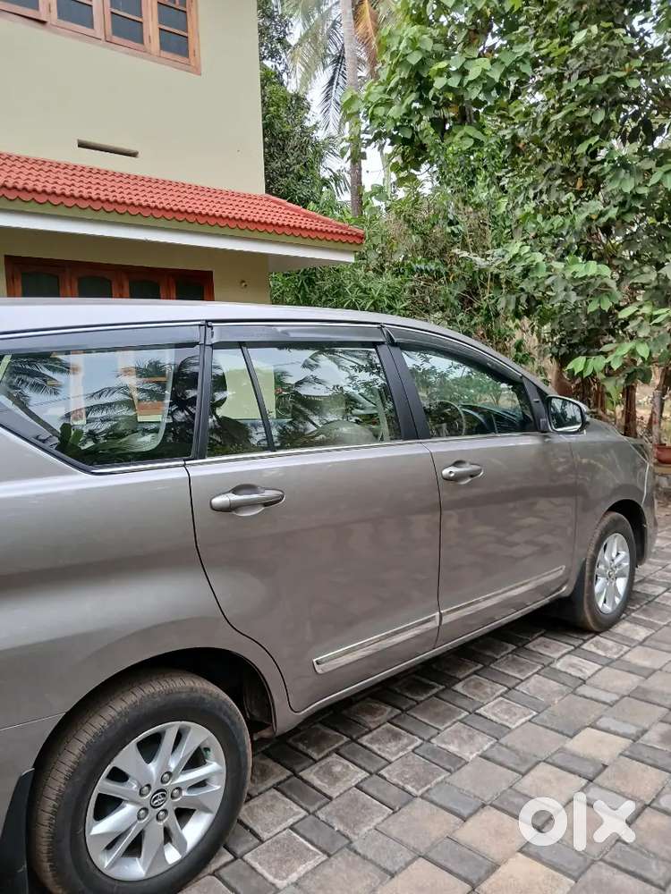 Toyota Innova Crysta 2018